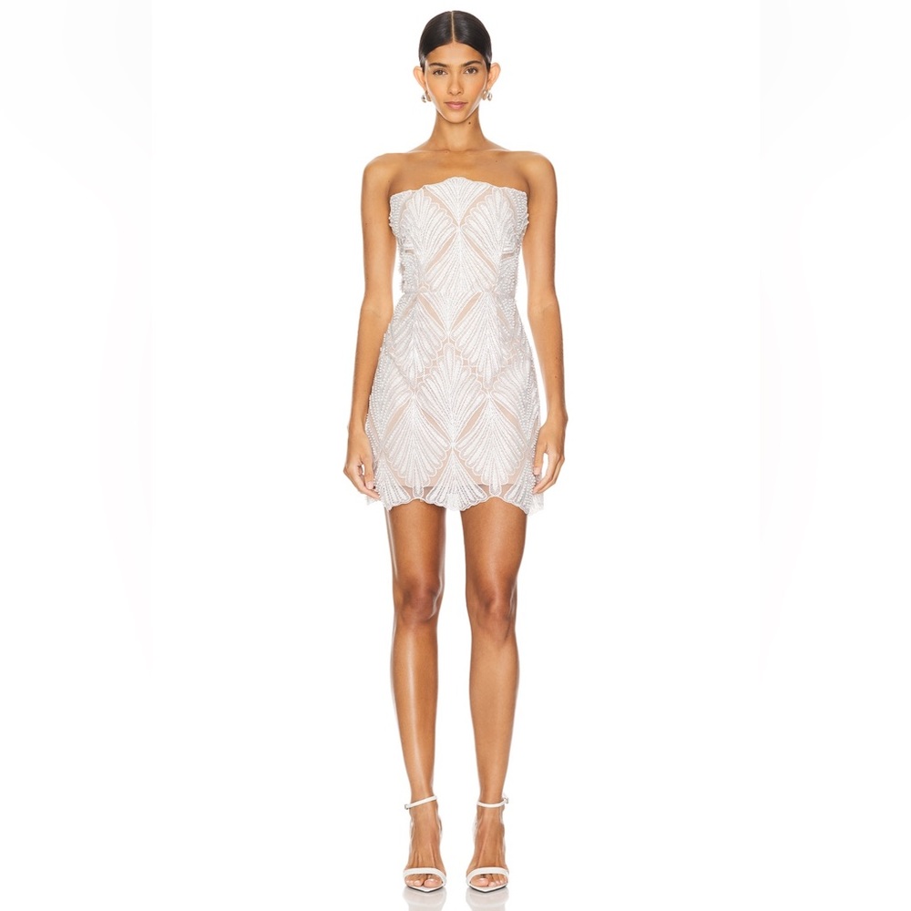 Elliatt Harper Dress in Ivory & Nude